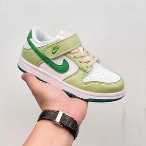 Nike SB Dunk Low White Green Sneakers